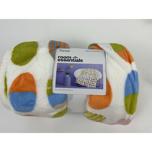 Room Essentials Throw Blanket White Colorful Dots Super Soft Plush 60x80 NEW - Picture 1 of 6